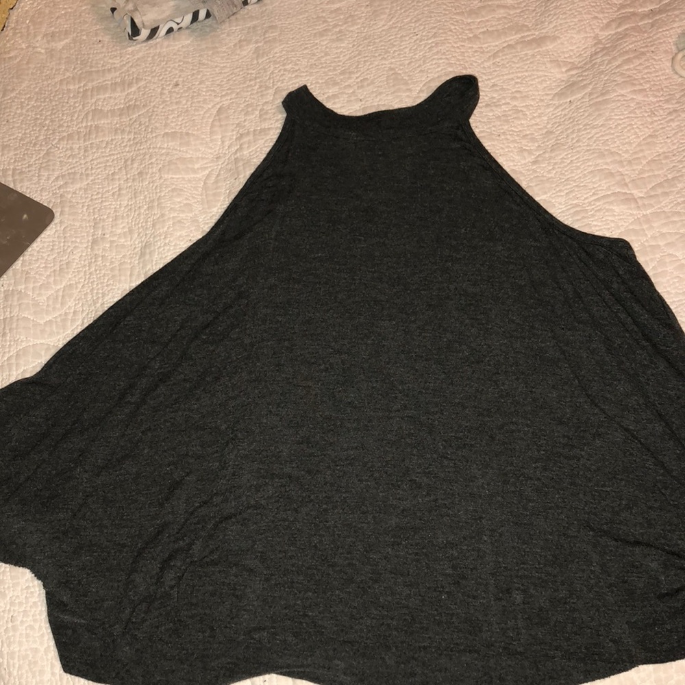 Flowy tank